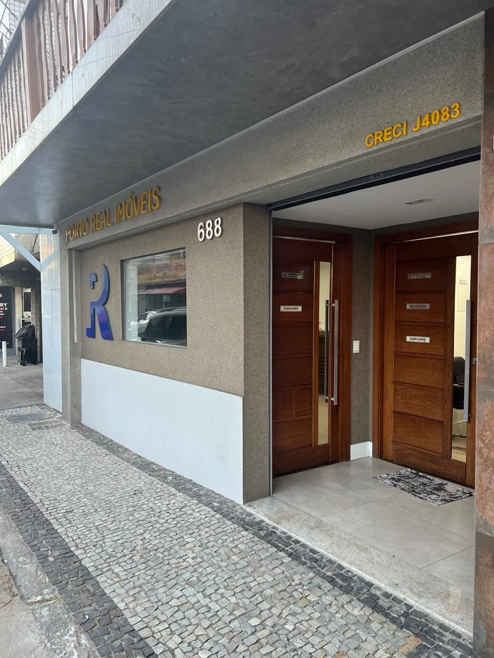 Fachada da unidade Porto Real na Rua Jorge Lóssio, 688